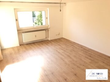 GROSSE 3 ZIMMEROHNUNG MIT BALKON UND EINBAUKÜCHE, 90522 Oberasbach, Etagenwohnung