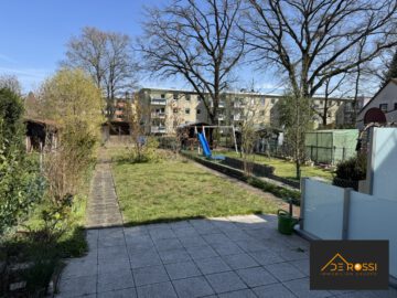 GROSSES REIHENMITTELHAUS IN EIBACH MÖCHTE GEKAUFT WERDEN, 90451 Nürnberg / Eibach, Reihenmittelhaus