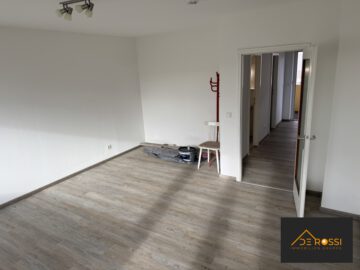 FRISCH AUFBEREITETE EINZIMMERWOHNUNG IN LANGWASSER, 90473 Nürnberg, Etagenwohnung